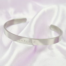 Cargar imagen en el visor de la galería, Brazalete Nombre Personalizable Stamping