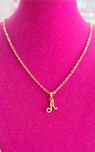 Cargar imagen en el visor de la galería, Collar de Inicial Cursiva de Acero Inoxidable
