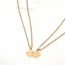 Cargar imagen en el visor de la galería, Set de 2 Collares de Rompecabezas
