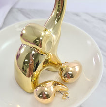 Cargar imagen en el visor de la galería, Aretes Iconic Drop Gold
