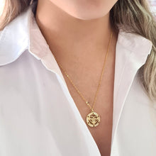 Cargar imagen en el visor de la galería, Collar Mama Circular Zirconia
