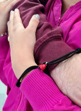 Cargar imagen en el visor de la galería, Pulseras de Magicas de Iman
