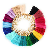 Cargar imagen en el visor de la galería, Aretes Motitas / Tassel
