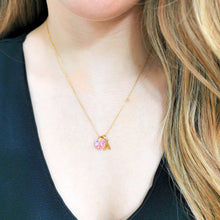 Cargar imagen en el visor de la galería, Collar de Inicial con opción añadir un Corazón de Swarovski
