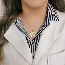 Cargar imagen en el visor de la galería, Collar de Nutriologa
