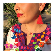 Cargar imagen en el visor de la galería, Aretes Motitas / Tassel
